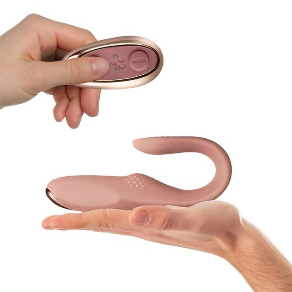 Rocks Off Dual Couples Remote Control vibrator on a white background