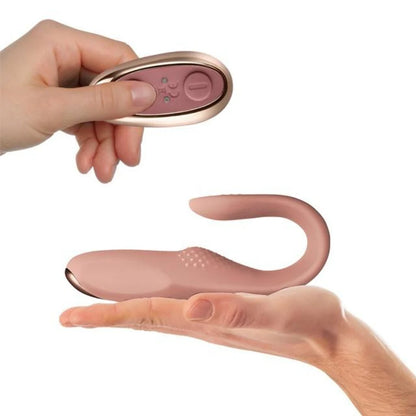 Rocks Off Dual Couples Remote Control vibrator on a white background